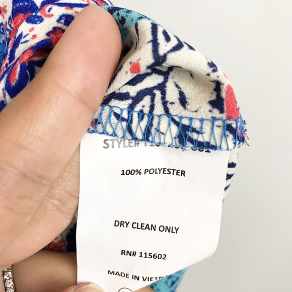 Lush Norstrom Sleeveless Patterned Blouse Blue - Picture 6 of 6